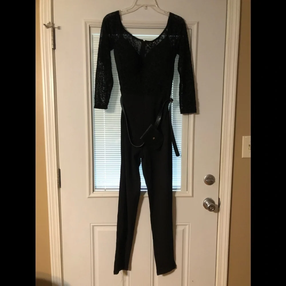 NWT Fashion Nova jumpsuit